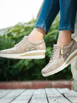 Sale Baskets cuir à aérosemelle® Femme Baskets, Derbies