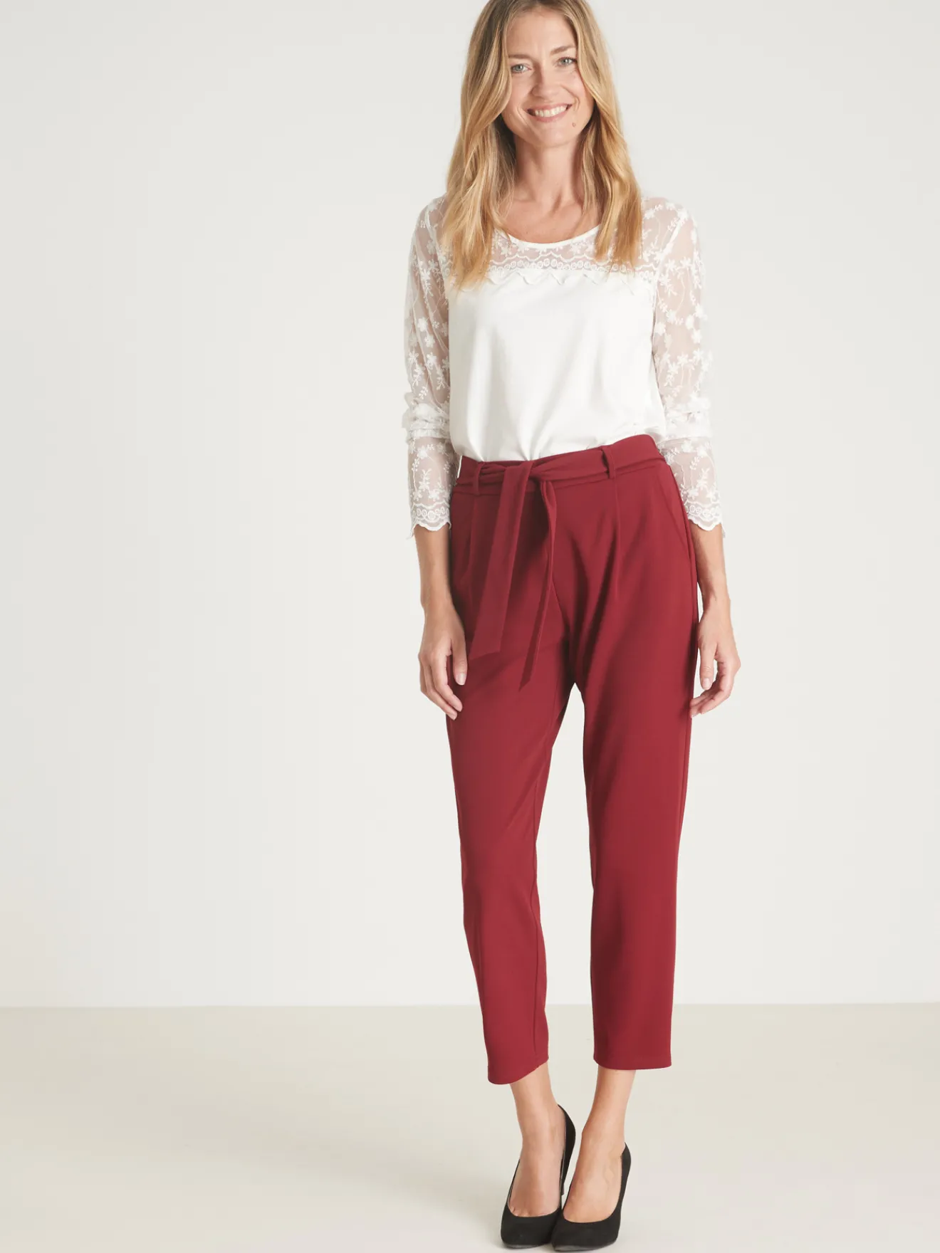 Sale Pantalon élastiqué en maille Femme Pantalon