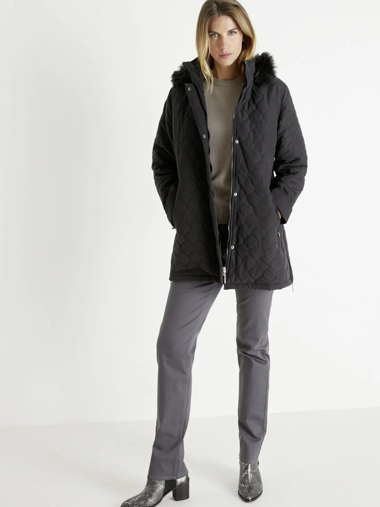 Outlet Parka matelassée courte en microfibre Femme Manteau, Parka