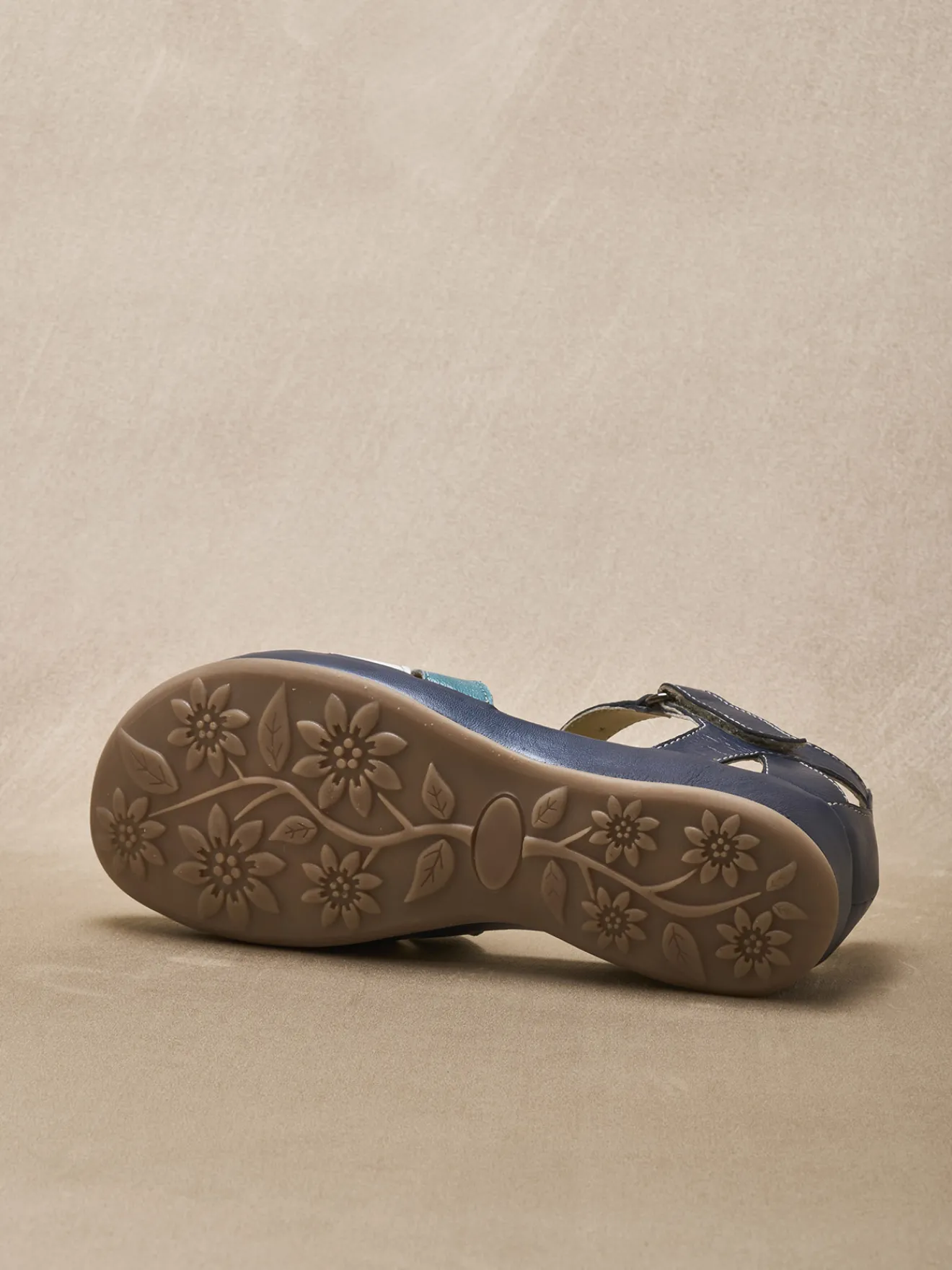 Discount Salomés cuir à brides croisées Femme Salomés