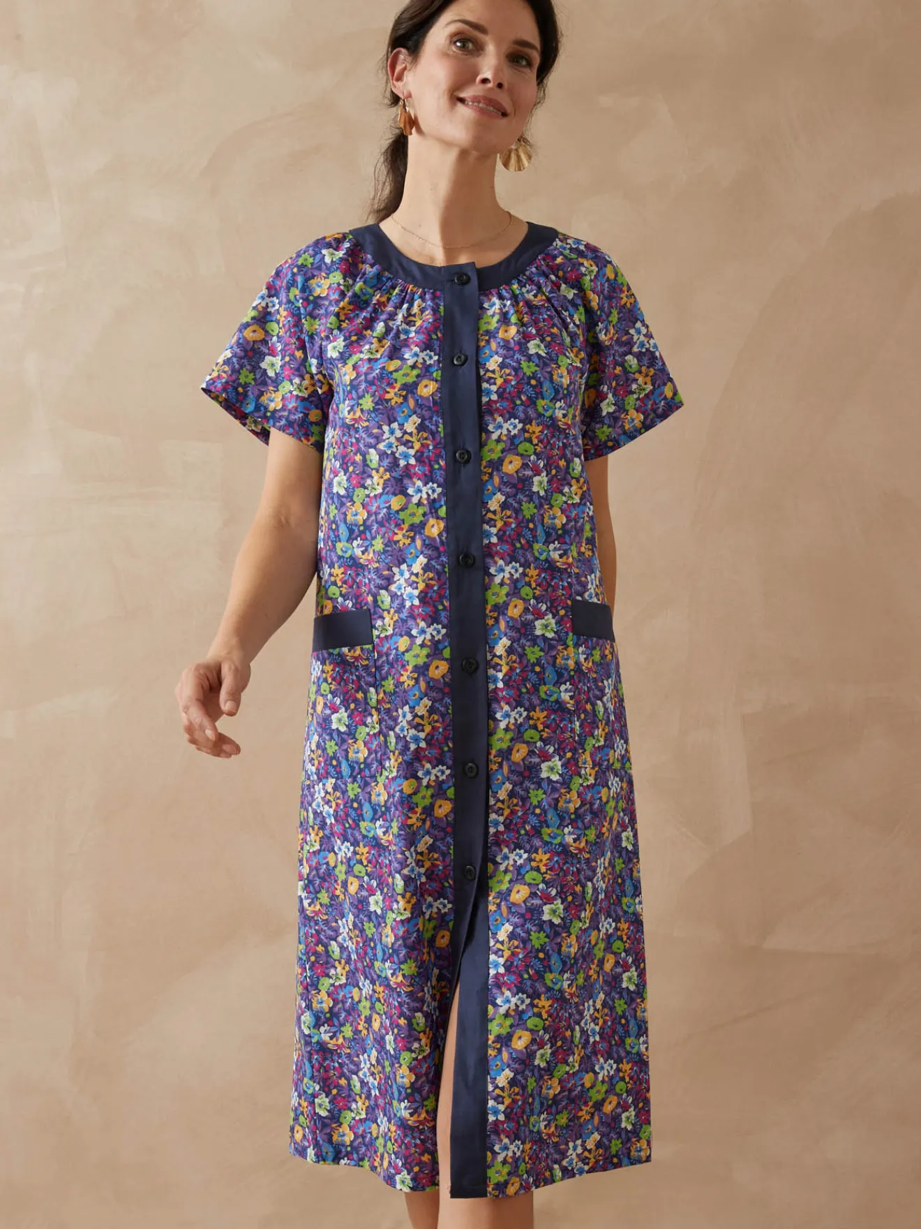 Online Tablier boutonné forme housse Femme Tablier