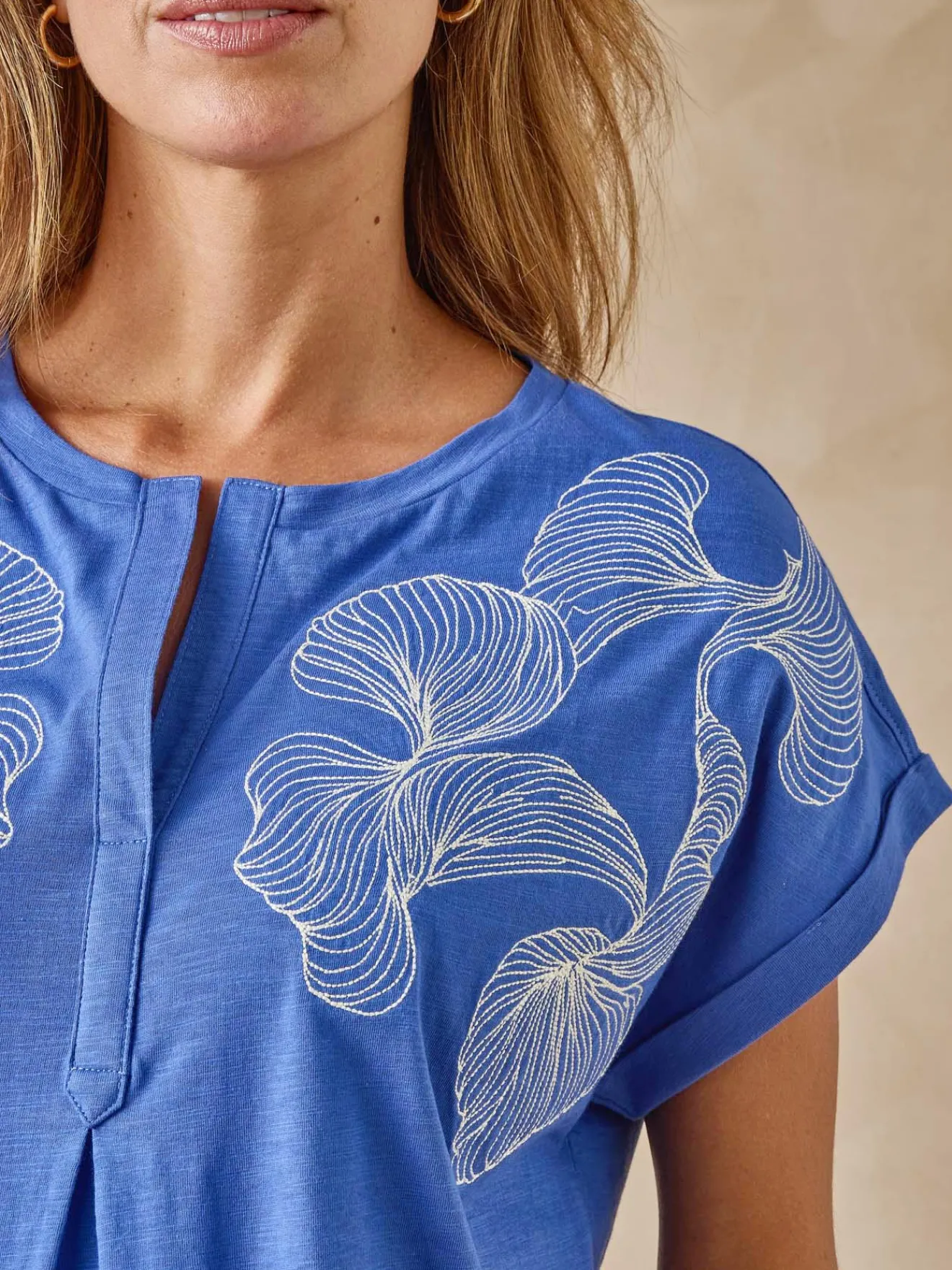 Discount Tee-shirt brodé encolure tunisienne Femme T-Shirt