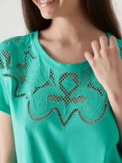 Tee-shirt coton à broderies ajourées Femme T-Shirt